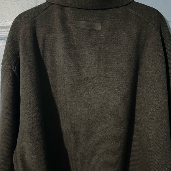 Fear of God Essentials Black Knit '1977' Long Sleeve Polo - Picture 14 of 15